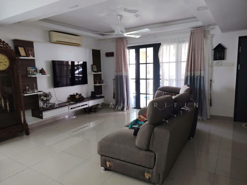 Rumah Teres 2.5 Tingkat untuk Dijual di Batu Caves (Selangor) - Masnizah Arifin - Living Room - PropertyGuru.com.my