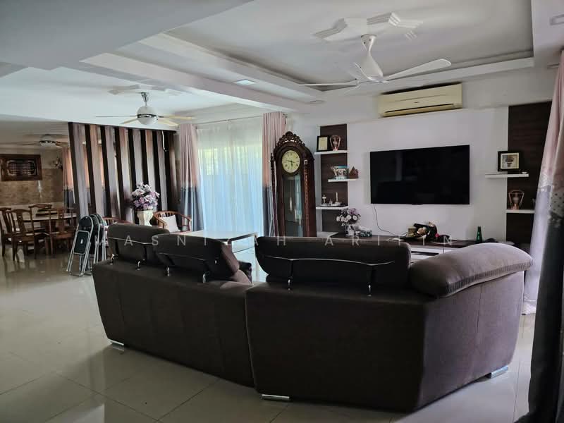 Rumah Teres 2.5 Tingkat untuk Dijual di Batu Caves (Selangor) - Masnizah Arifin - Living Room - PropertyGuru.com.my