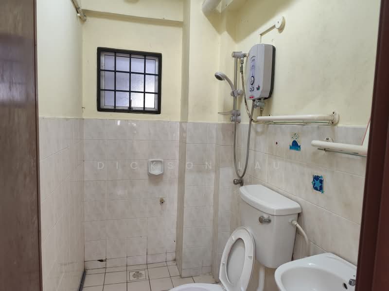 Apartment for Sale at Mas Kipark Damansara - Dickson Lau - Bathroom - PropertyGuru.com.my
