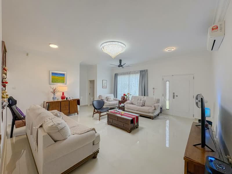 Rumah Banglo untuk Dijual di Bandar Baru Bangi (Selangor) - Zaty Jasmin - Living Room - PropertyGuru.com.my