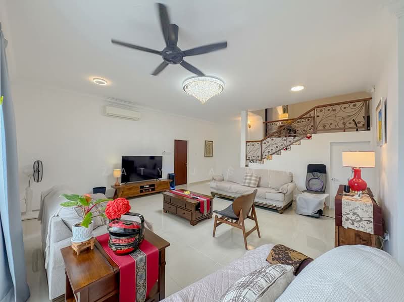 Rumah Banglo untuk Dijual di Bandar Baru Bangi (Selangor) - Zaty Jasmin - Living Room - PropertyGuru.com.my