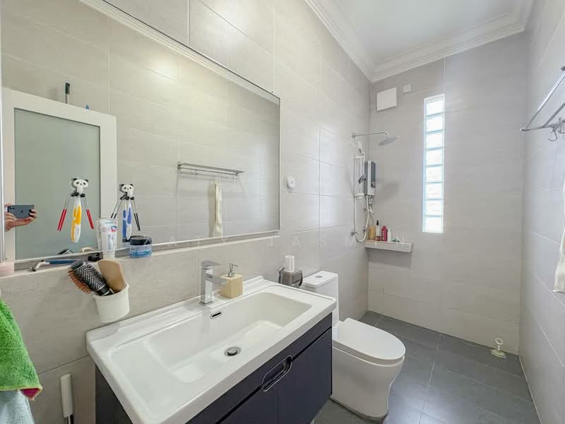 Rumah Banglo untuk Dijual di Bandar Baru Bangi (Selangor) - Zaty Jasmin - Bathroom - PropertyGuru.com.my