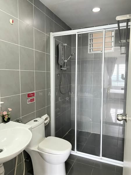 Service Residence for Rent at Savanna Executive Suite @ Southville City - Chai Ming Hern - Bathroom - PropertyGuru.com.my