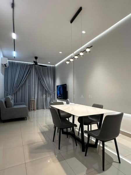 Servis Apartment untuk Dijual di Twin Tower Residence - Eric Tan - Living Room - PropertyGuru.com.my