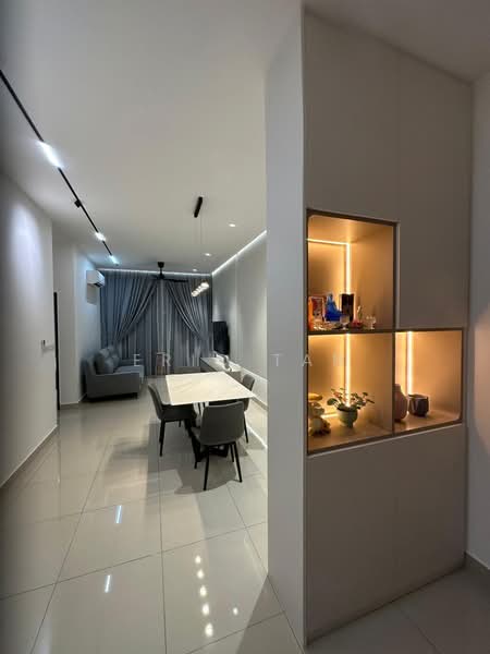 Servis Apartment untuk Dijual di Twin Tower Residence - Eric Tan - Living Room - PropertyGuru.com.my