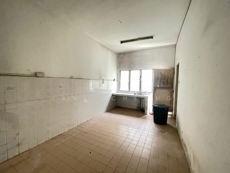 Terraced House for Sale in Taman Wangsa Permai (Kepong) - Yanis Cheong - Kitchen - PropertyGuru.com.my