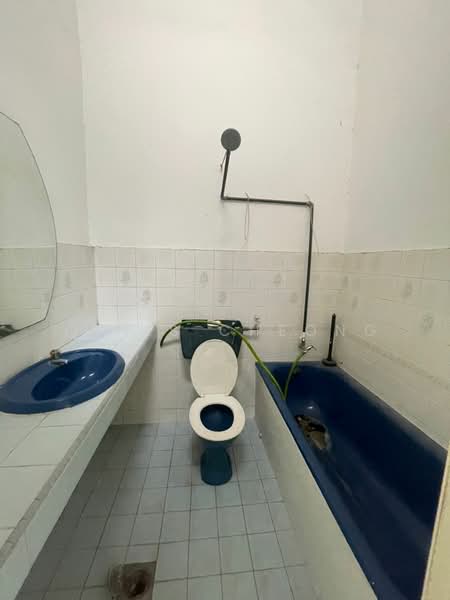 Terraced House for Sale in Taman Wangsa Permai (Kepong) - Yanis Cheong - Bathroom - PropertyGuru.com.my