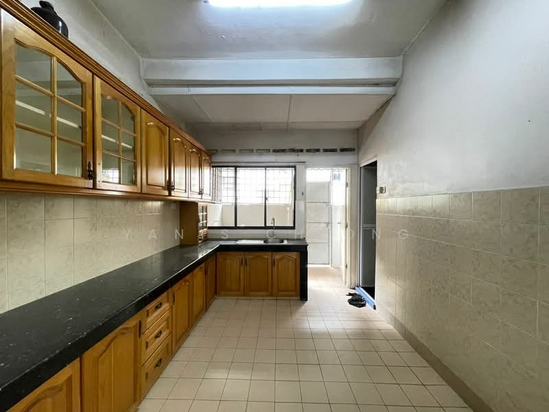 2.5-storey Terraced House for Sale in Taman Wangsa Permai (Kepong) - Yanis Cheong - Kitchen - PropertyGuru.com.my