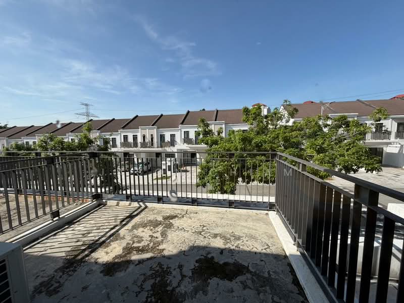 Rumah Teres untuk Disewa di Dengkil (Selangor) - Jason Chiam - Exterior - PropertyGuru.com.my