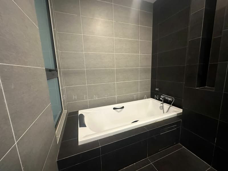 Kondominium untuk Disewa di Sunway Mont Residences - Shenty Tan - Bathroom - PropertyGuru.com.my