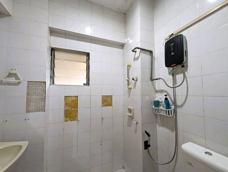 Kondominium untuk Dijual di Bukit Awansari (OG Court) - Prem Kumar - Bathroom - PropertyGuru.com.my