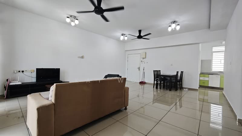 Kondominium untuk Dijual di Arena Residence - Kay Wong - Living Room - PropertyGuru.com.my