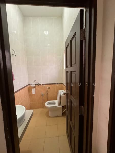 Terraced House for Sale in Taman Wangsa Permai (Kepong) - Yanis Cheong - Bathroom - PropertyGuru.com.my
