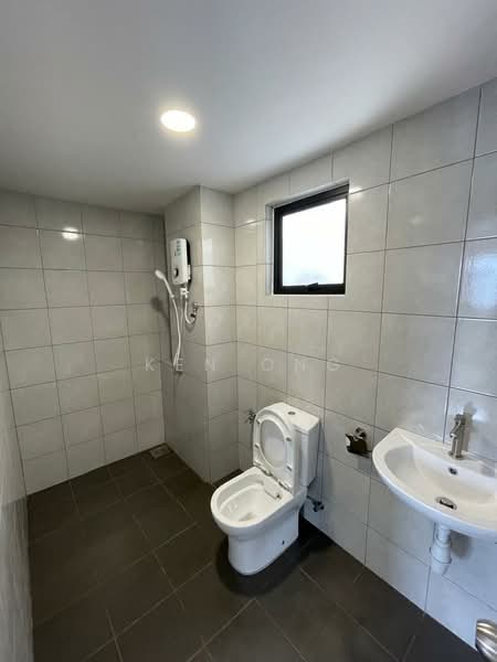 Service Residence for Sale at Hana @ Eco Ardence - Ken Ong - Bathroom - PropertyGuru.com.my