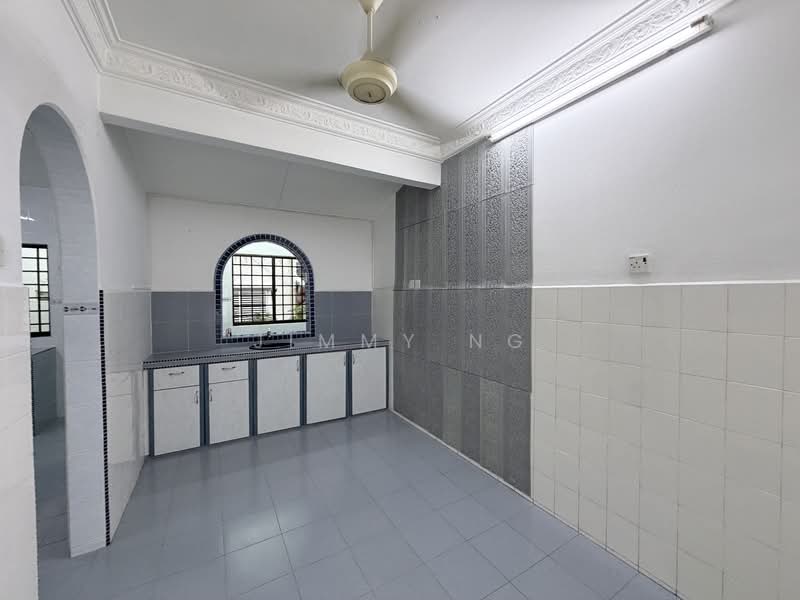 Rumah Teres 2 Tingkat untuk Dijual di Taman Seri Bahagia (Cheras) - Jimmy Ng - Kitchen - PropertyGuru.com.my