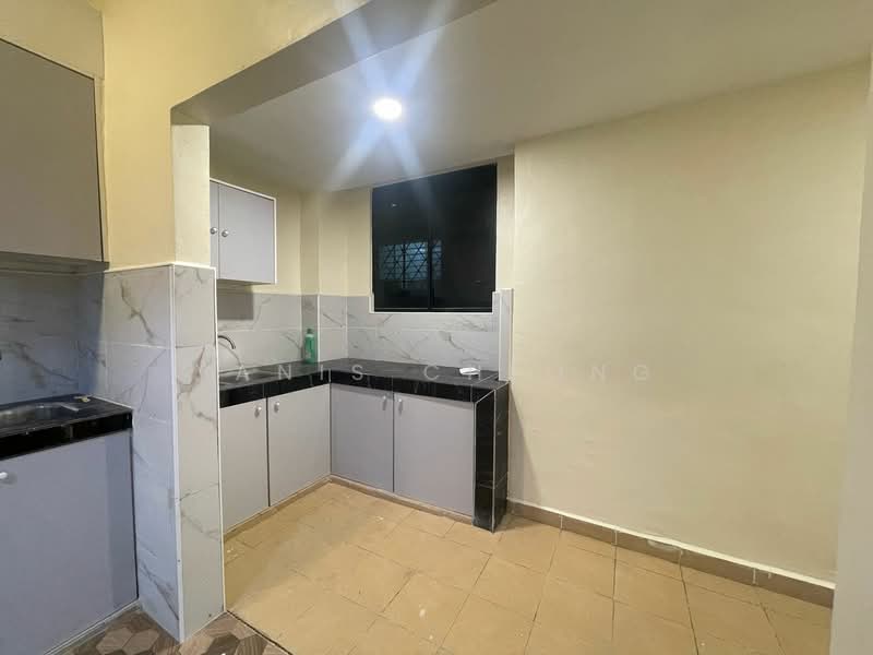 Terraced House for Sale in Taman Wangsa Permai (Kepong) - Yanis Cheong - Kitchen - PropertyGuru.com.my