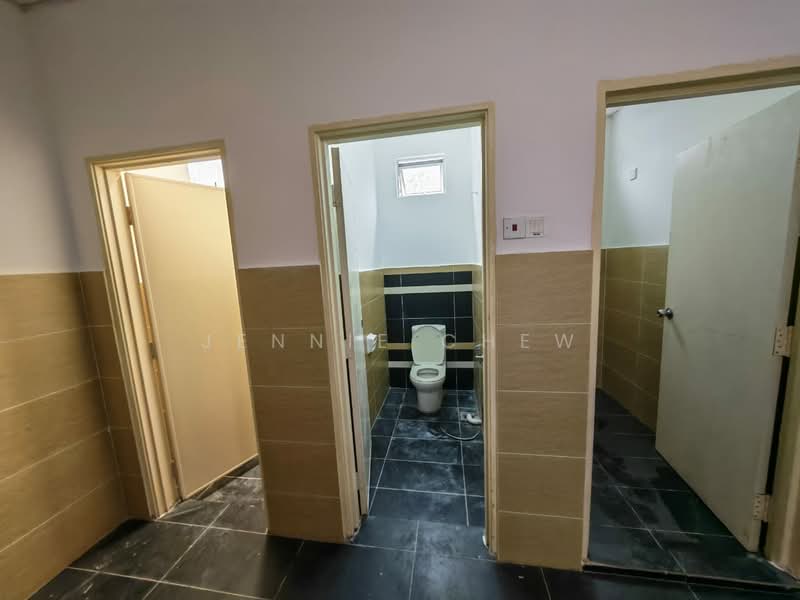 Office for Rent in Kempas Lama (Johor Bahru) - Jennie Chew - Bathroom - PropertyGuru.com.my