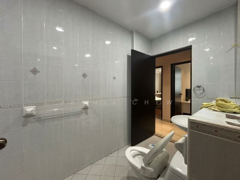 Kondominium untuk Disewa di Palm Garden Condominium - Jennie Chew - Bathroom - PropertyGuru.com.my