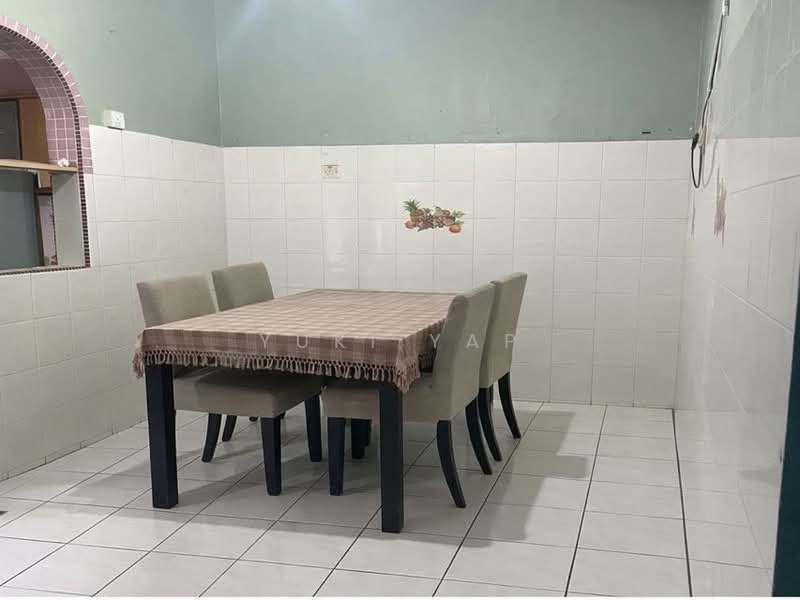 Rumah Teres 2 Tingkat untuk Dijual di Taman Melur (Ampang) - Yuki Yap - Dining Room - PropertyGuru.com.my