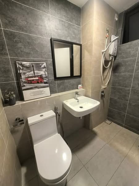 Servis Apartment untuk Disewa di Setia City Residences - Elly Tan - Bathroom - PropertyGuru.com.my