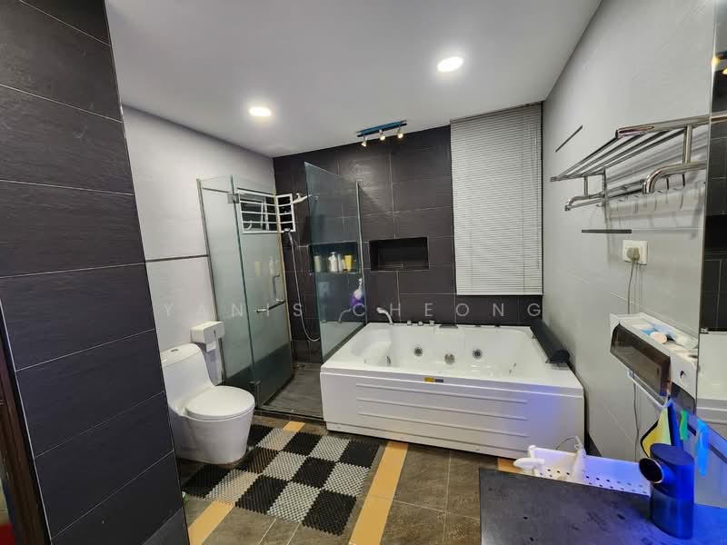 3-storey Terraced House for Sale in Taman Wangsa Permai (Kepong) - Yanis Cheong - Bathroom - PropertyGuru.com.my