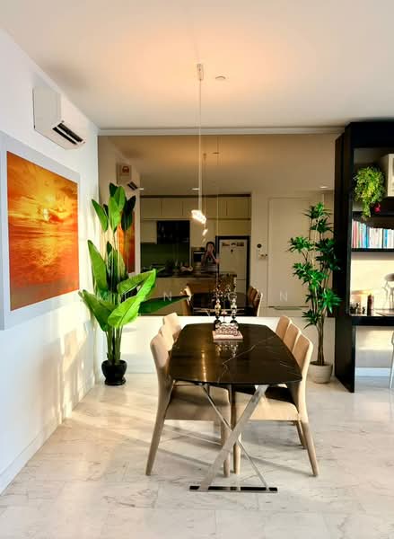 Service Residence for Sale at The Face Suites (Platinum Suites) - Miini Gan - Dining Room - PropertyGuru.com.my