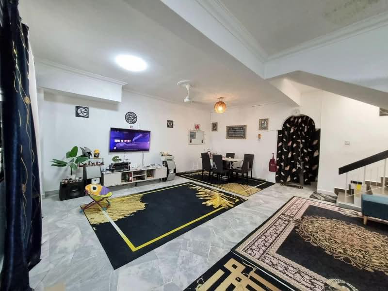 2-storey Terraced House for Sale in TTDI Jaya (Shah Alam) - Nazrin Hakimin - Living Room - PropertyGuru.com.my