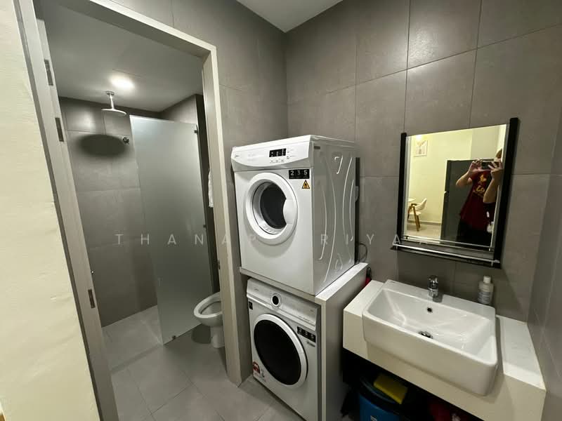 Servis Apartment untuk Disewa di YOLO Signature Suites - Thanap Priyaa - Bathroom - PropertyGuru.com.my