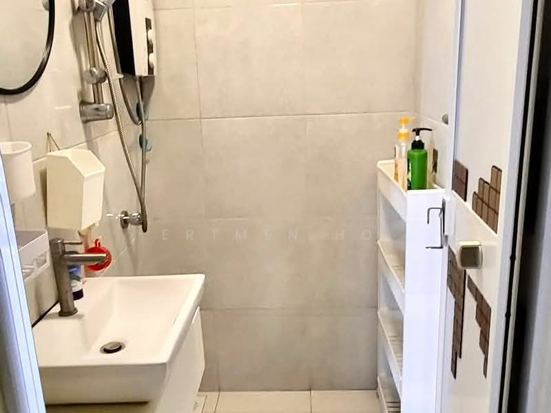 Kondominium untuk Disewa di TRI PINNACLE - Ertmen Ho - Bathroom - PropertyGuru.com.my