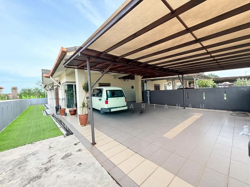 Semi-Detached House for Sale in Klang (Selangor) - Syukor Hartanah - Exterior - PropertyGuru.com.my