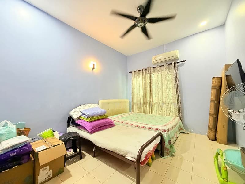 Semi-Detached House for Sale in Klang (Selangor) - Syukor Hartanah - Bedroom - PropertyGuru.com.my