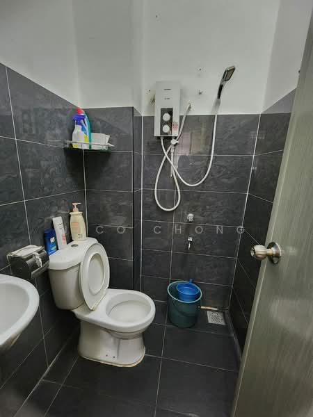 Rumah Teres 2 Tingkat untuk Dijual di Taman Setia Indah (Tebrau) - Nico Chong - Bathroom - PropertyGuru.com.my