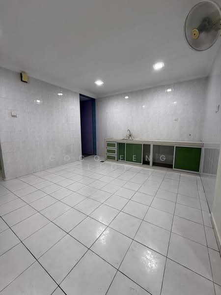 2-storey Terraced House for Sale in Taman Daya (Johor Bahru) - Coco Feng Lily - Kitchen - PropertyGuru.com.my