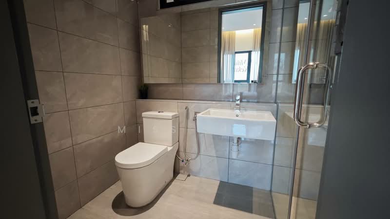 Service Residence for Sale at Parkland by the River - Miss Shee - Bathroom - PropertyGuru.com.my