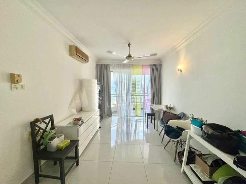 Kondominium untuk Disewa di Gurney Park Condominium - Marcus Choo - Living Room - PropertyGuru.com.my