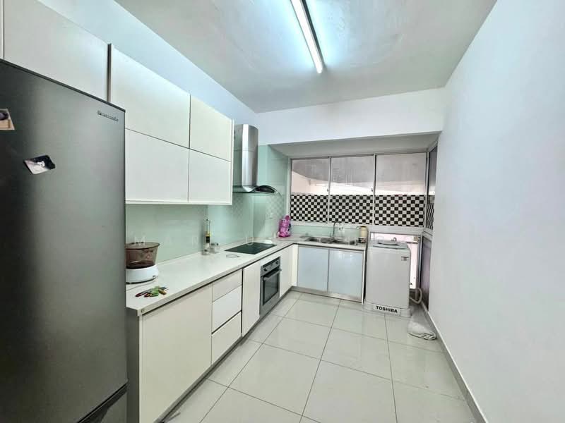 Kondominium untuk Disewa di Gurney Park Condominium - Marcus Choo - Kitchen - PropertyGuru.com.my