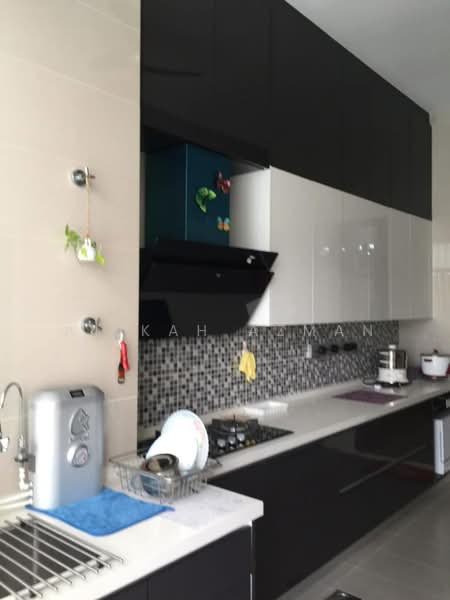 Bungalow for Rent in Lakefront Villa (Cyberjaya) - Atikah Azman - Kitchen - PropertyGuru.com.my