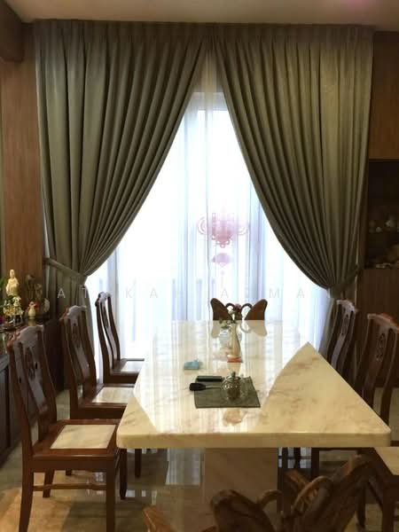 Bungalow for Rent in Lakefront Villa (Cyberjaya) - Atikah Azman - Dining Room - PropertyGuru.com.my