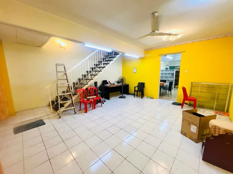 2-storey Terraced House for Sale in Bandar Mahkota Cheras (Cheras) - Firdaus Husin - Living Room - PropertyGuru.com.my