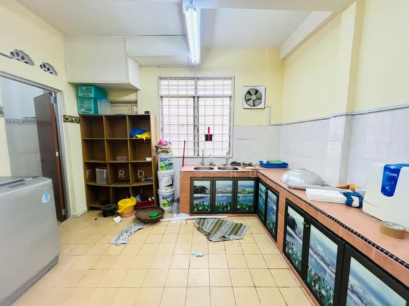 2-storey Terraced House for Sale in Bandar Mahkota Cheras (Cheras) - Firdaus Husin - Kitchen - PropertyGuru.com.my