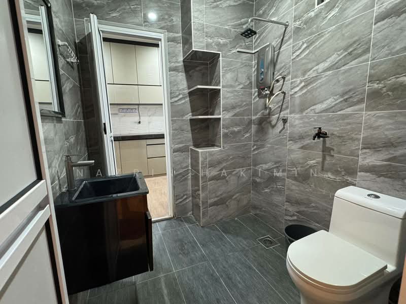 2-storey Terraced House for Sale in Bandar Putera 2 (Klang) - Nazrin Hakimin - Bathroom - PropertyGuru.com.my