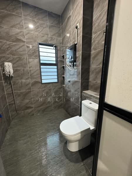 2-storey Terraced House for Sale in Bandar Putera 2 (Klang) - Nazrin Hakimin - Bathroom - PropertyGuru.com.my