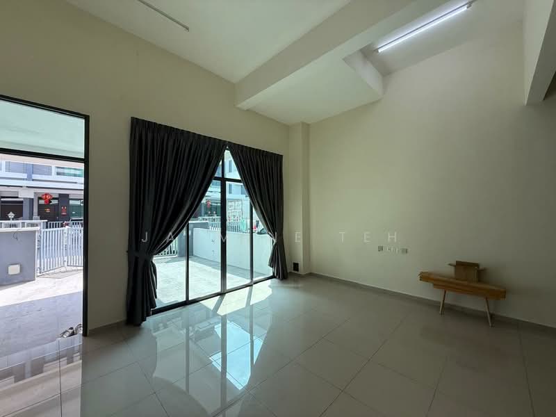 Bungalow for Sale in Taman Kota Permai (Bukit Mertajam) - Jasmine Teh - Living Room - PropertyGuru.com.my