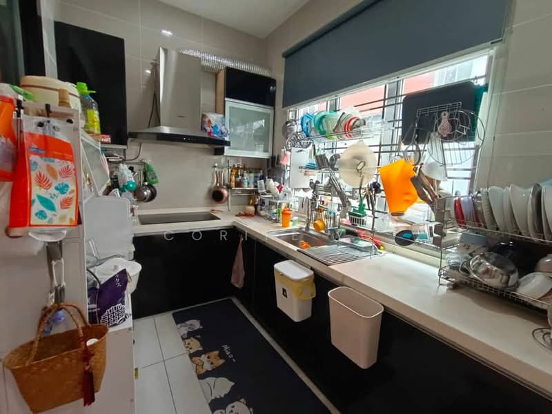 2.5-storey Terraced House for Sale in Bandar Seri Alam (Masai) - Corine YG - Kitchen - PropertyGuru.com.my