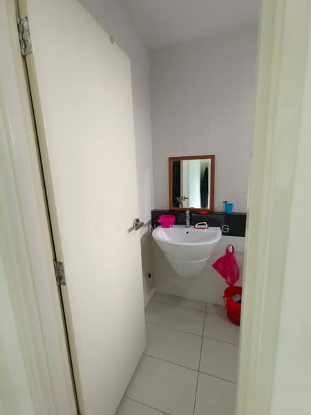 Service Residence for Sale at Sky Peak Residences - Corine YG - Bathroom - PropertyGuru.com.my