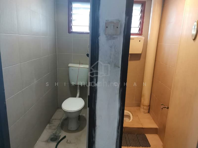 Shop for Rent in Batu 9 (Cheras) - Shirley Chan - Bathroom - PropertyGuru.com.my