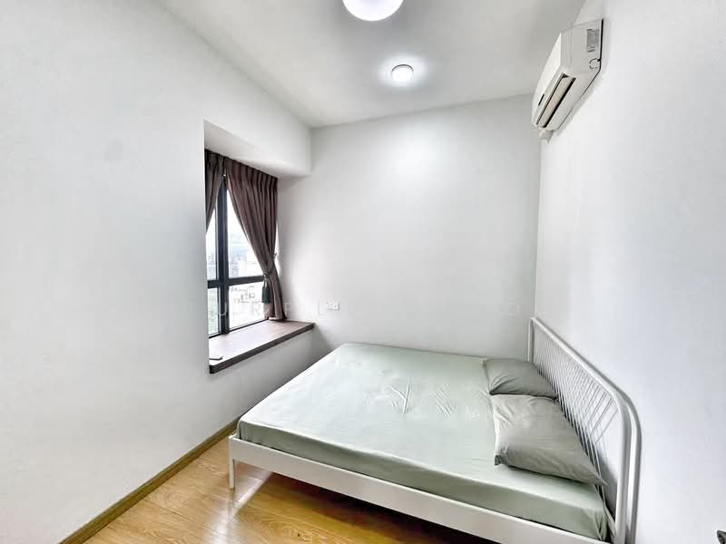 Kondominium untuk Dijual di Royal Strand @ Country Garden Danga Bay - Purple Heng - Bedroom - PropertyGuru.com.my