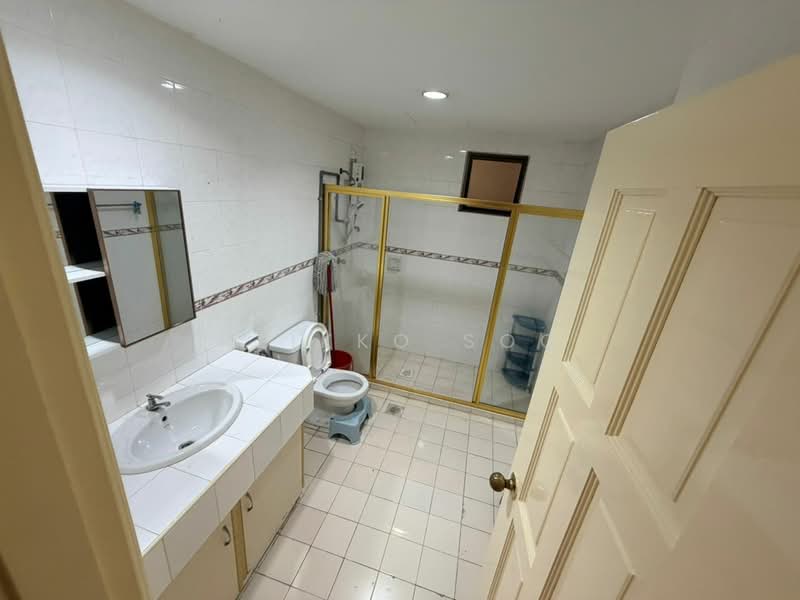 Condominium for Sale at Menara Duta 2 - Reikko Soo - Bathroom - PropertyGuru.com.my
