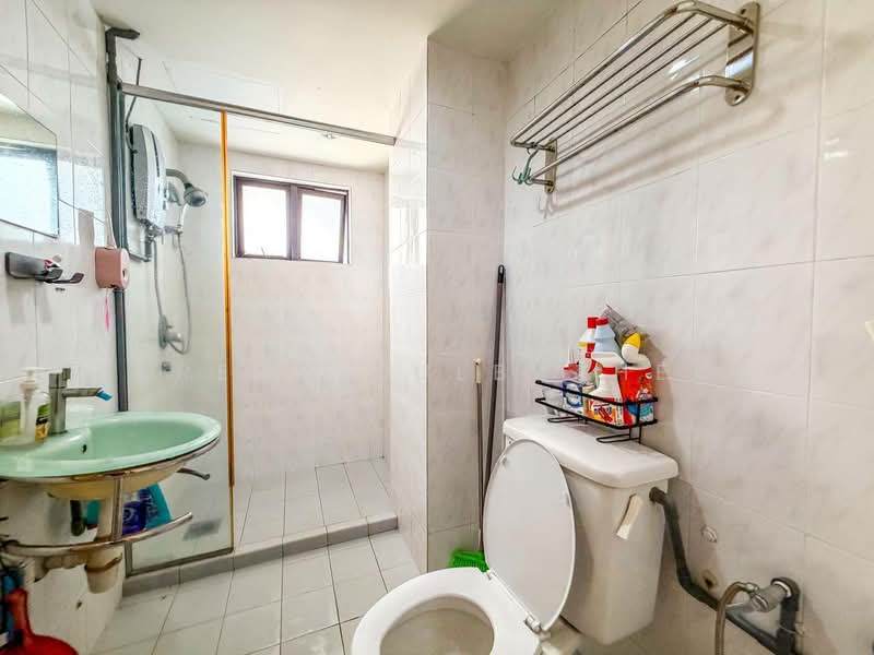 Condominium for Sale at Vista Komanwel A - Zarema Kulbuzheva - Bathroom - PropertyGuru.com.my