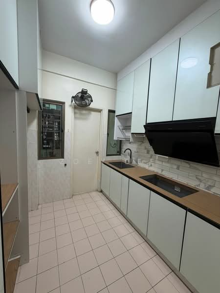 Apartment for Sale at Danga View Apartment - Zoey Lee - Kitchen - PropertyGuru.com.my